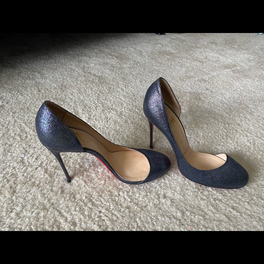 LOUBOUTIN glitter red sole pumps
